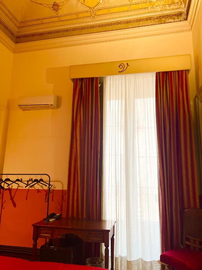Valentino Hotel