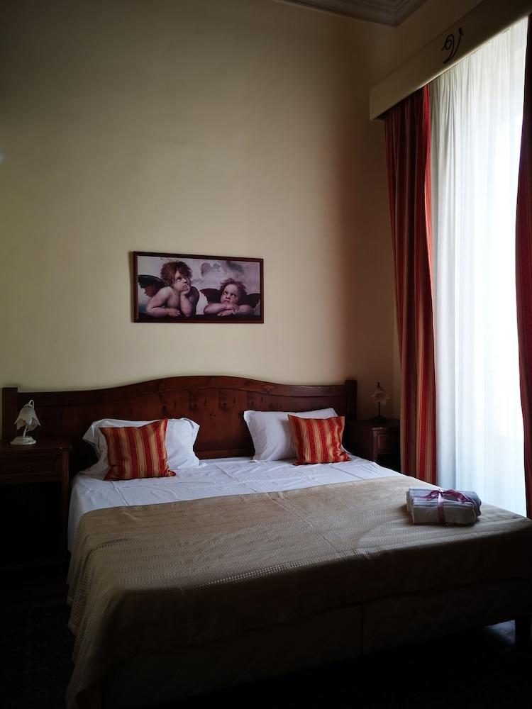 Hotel Valentino 3*